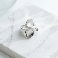Serenity Curve Ring